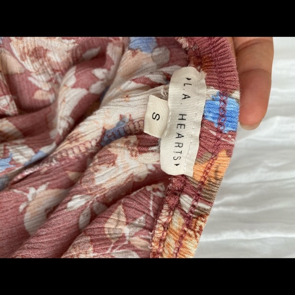 L. A. Hearts floral patterned off the shoulder top - Picture 3 of 4